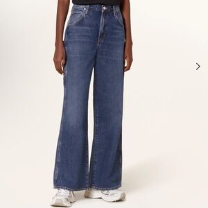 mid-rise wide-leg jeans
AGOLDE